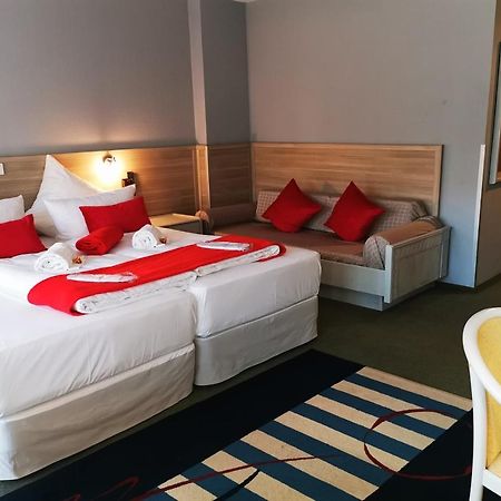 Hotel Brunnenhof Wilgartswiesen ภายนอก รูปภาพ