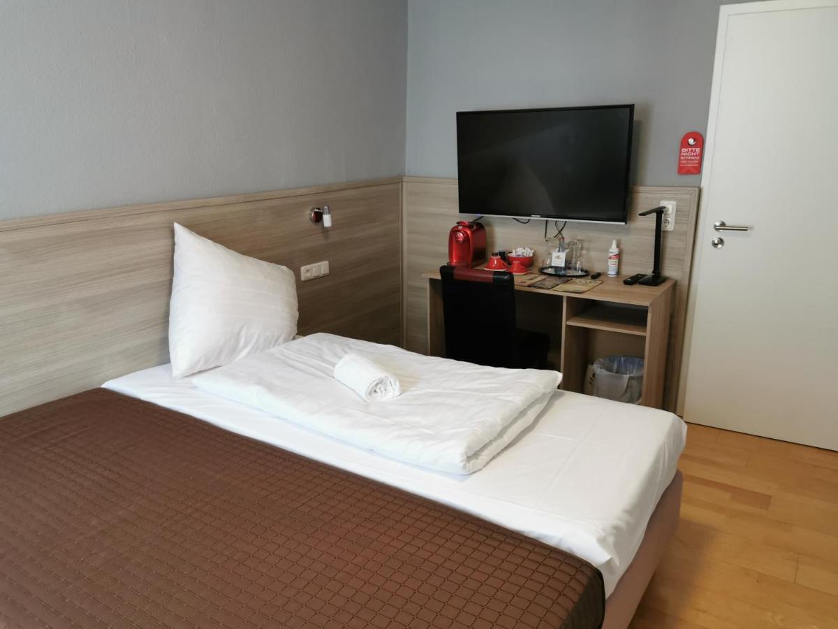 Hotel Brunnenhof Wilgartswiesen ภายนอก รูปภาพ