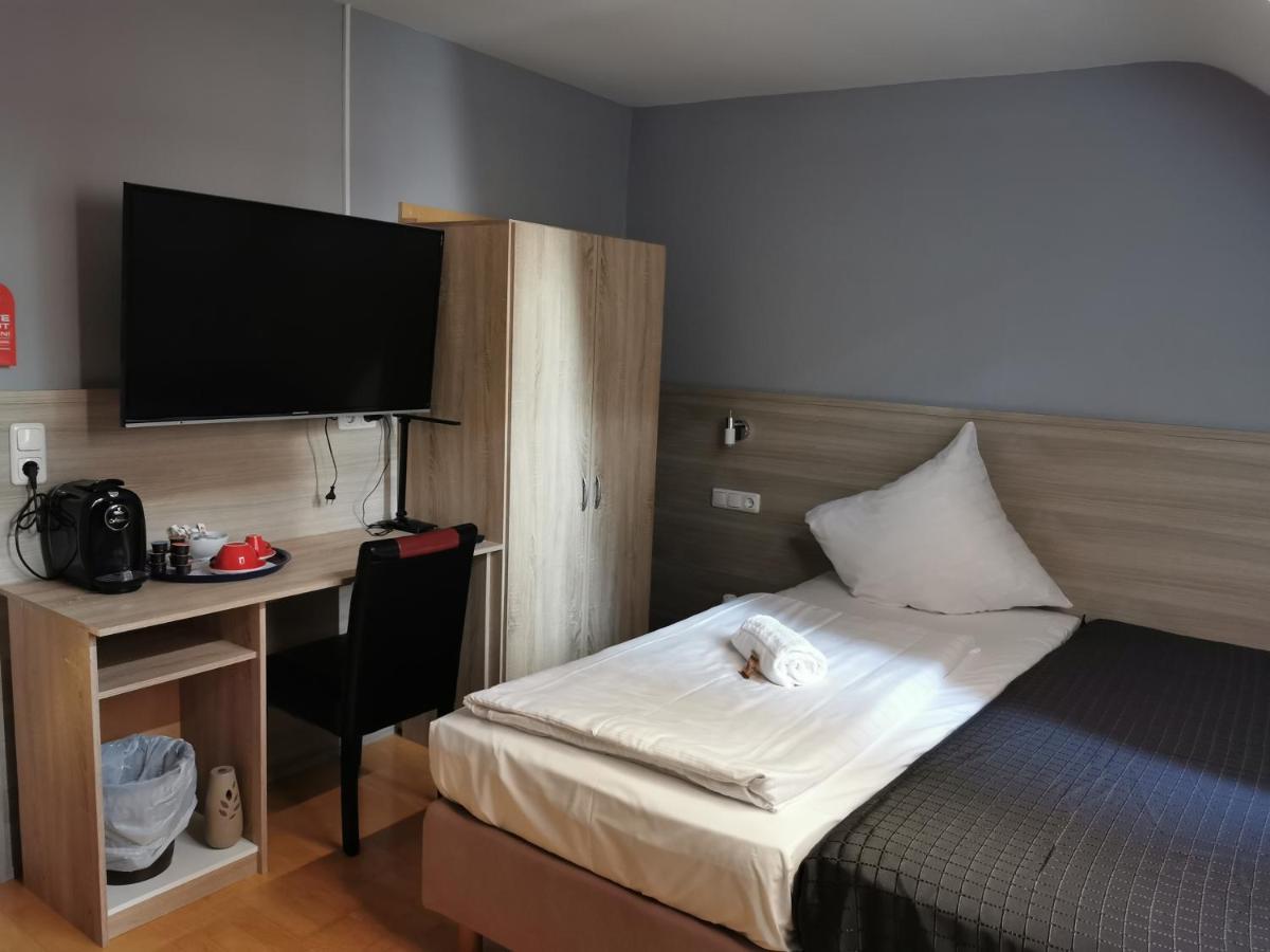 Hotel Brunnenhof Wilgartswiesen ภายนอก รูปภาพ